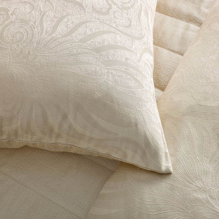 Akterion Euro Sham by Ann Gish | The Met X Ann Gish Detail View of Knife Edge Euro Sham