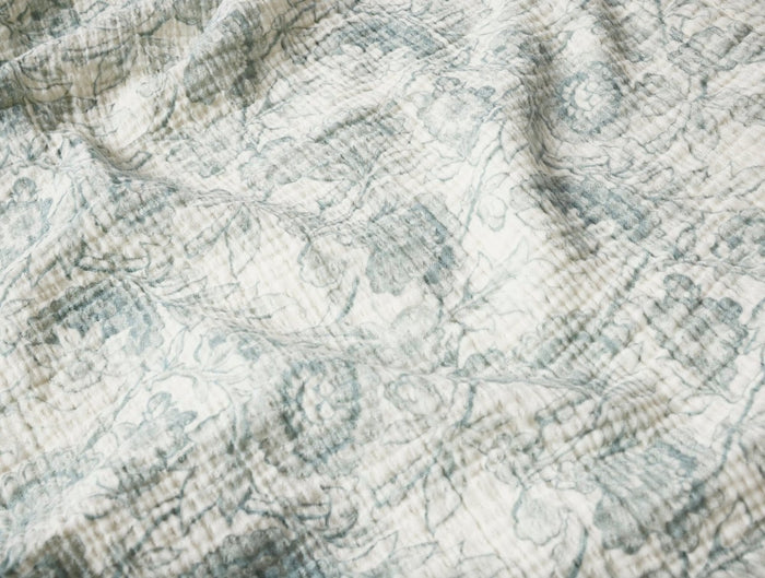 Coyuchi Balboa Undyed and Dew Organic Matelassé Throw at Fig Linens and Home - Fabric Detail 4