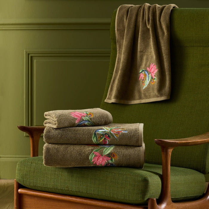 Eze Towels by Yves Delorme Bath Sheet 35 x 59 Multi at FIG LINENS AND HOME 1