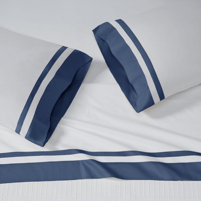 White/Navy / Standard Pillowcases Pair